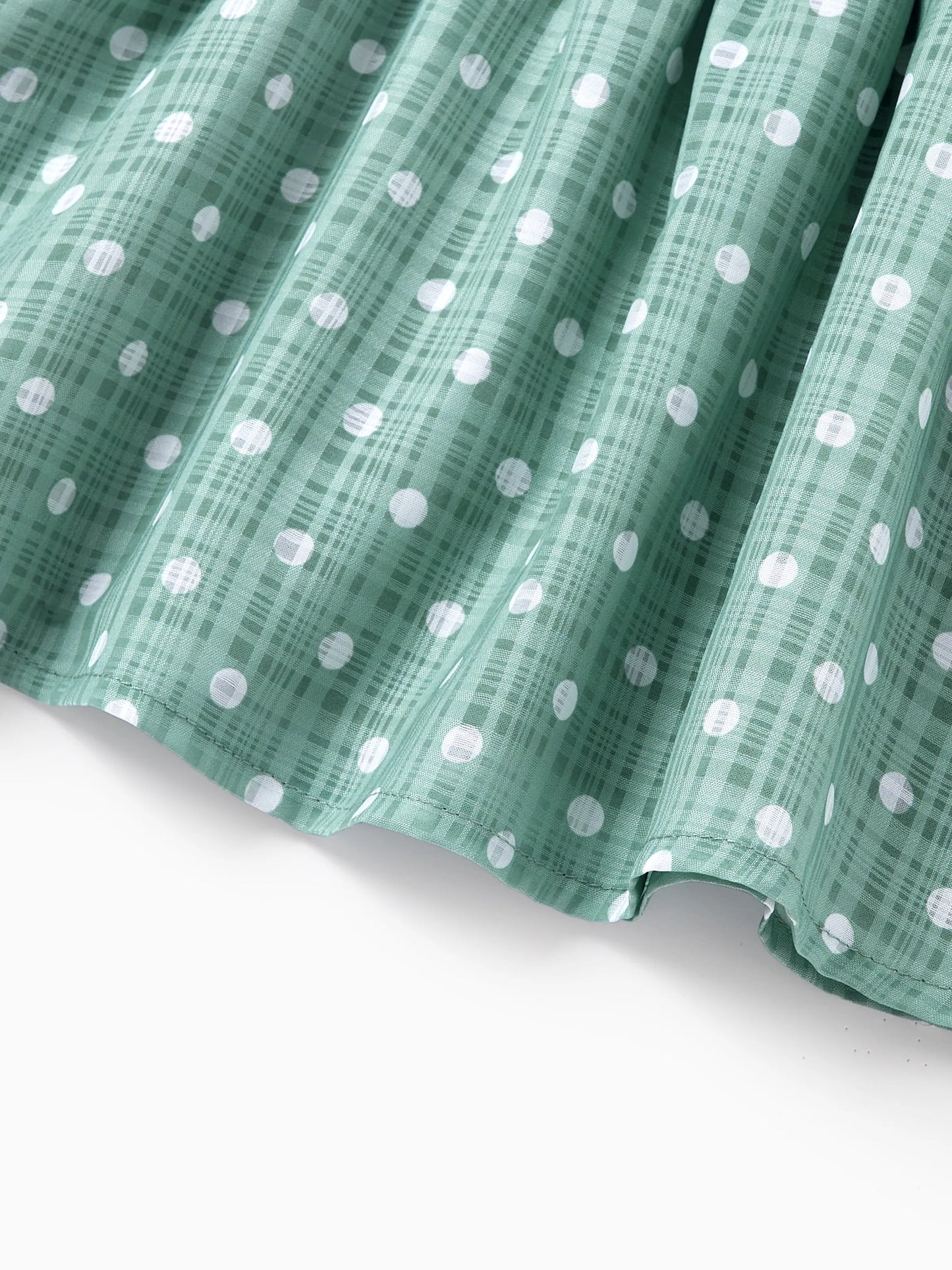 Family Matching T-Shirt & Dress Set Polka Dot Puff-sleeve Dress for Mom, Daughter & Baby, Color Block Cotton Tee for Dad & Son, Perfect for Family Outings & Photos Light Green