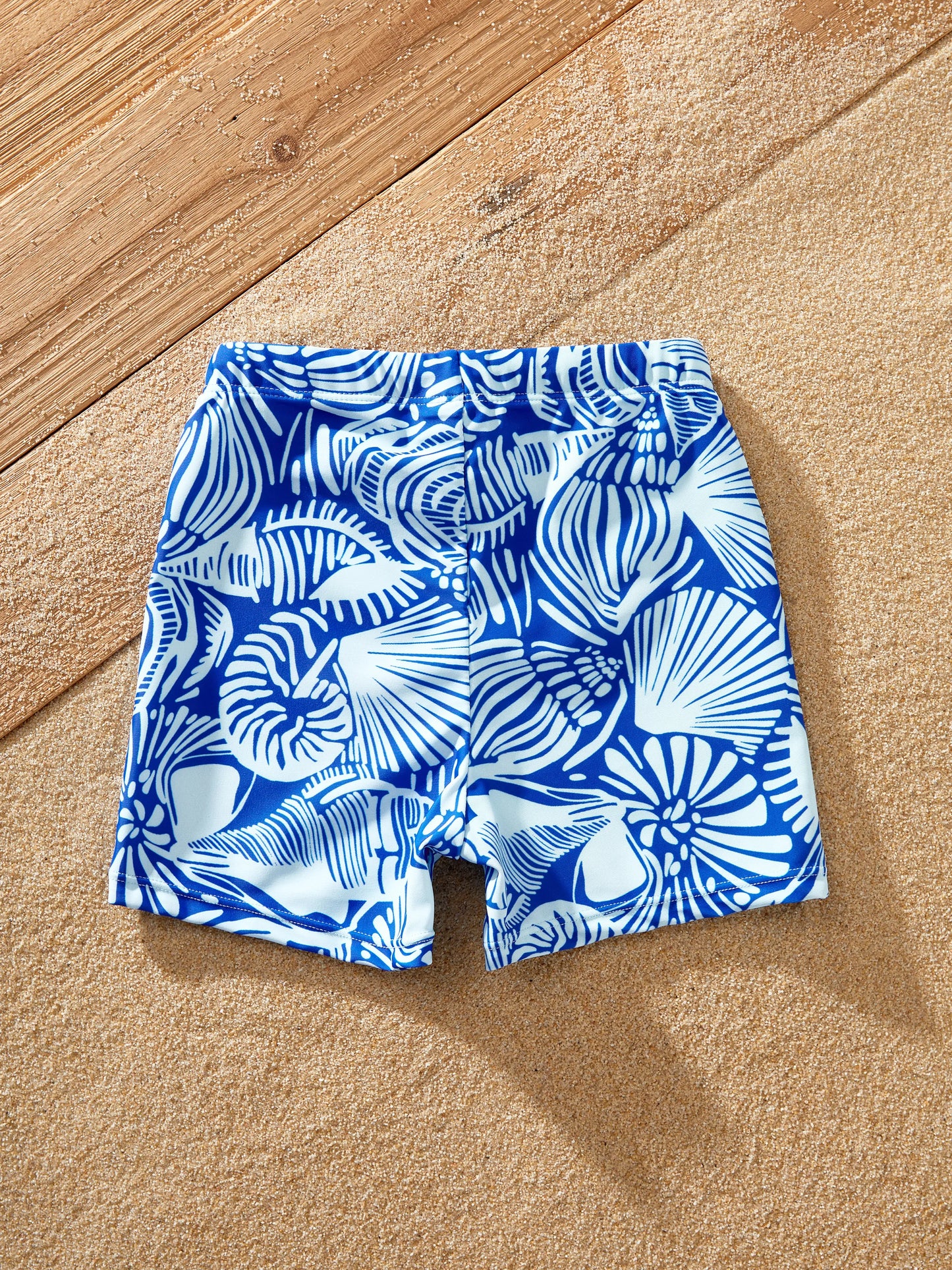 Matching Family Shell Print Swimwear Floral two-piece Bikini & Swim Shorts Set for Mom, Dad, & Kids, Perfect for Beach Days & Pool Parties Blue