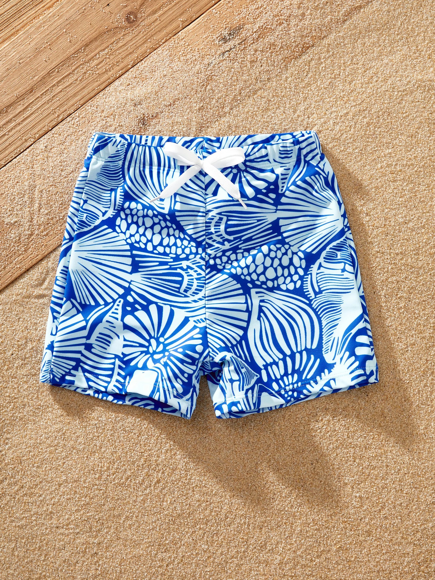 Matching Family Shell Print Swimwear Floral two-piece Bikini & Swim Shorts Set for Mom, Dad, & Kids, Perfect for Beach Days & Pool Parties Blue
