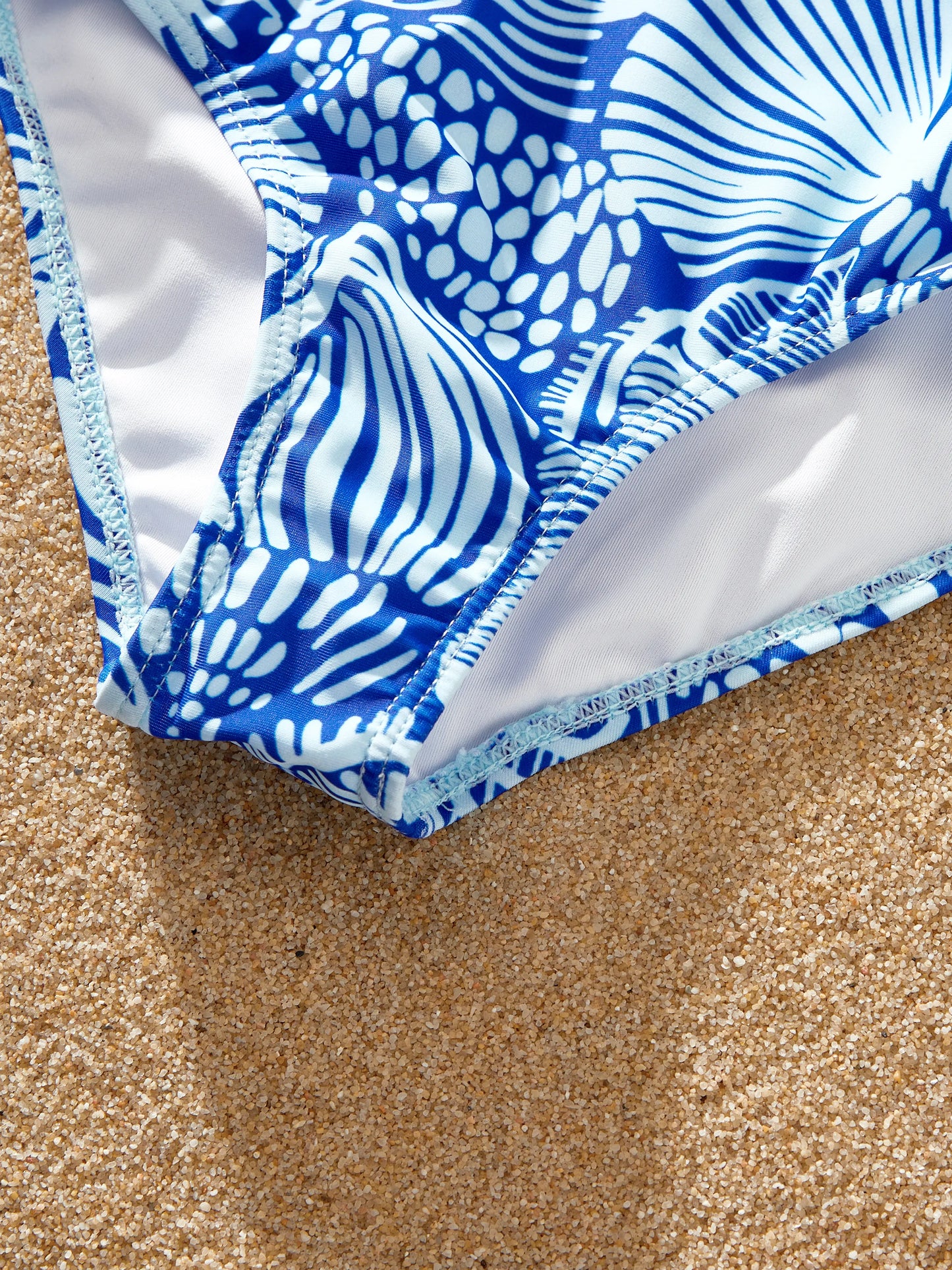 Matching Family Shell Print Swimwear Floral two-piece Bikini & Swim Shorts Set for Mom, Dad, & Kids, Perfect for Beach Days & Pool Parties Blue