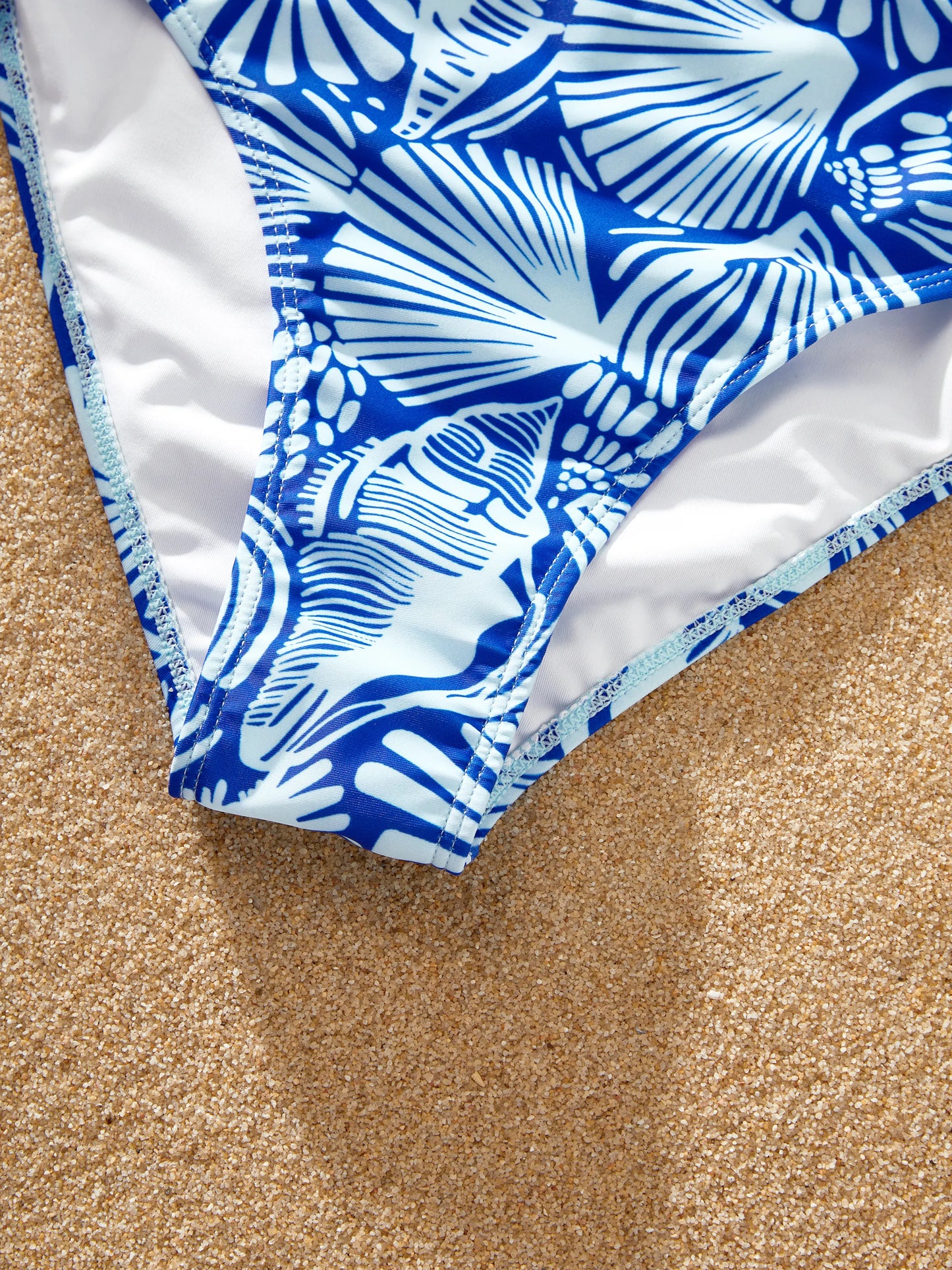 Matching Family Shell Print Swimwear Floral two-piece Bikini & Swim Shorts Set for Mom, Dad, & Kids, Perfect for Beach Days & Pool Parties Blue