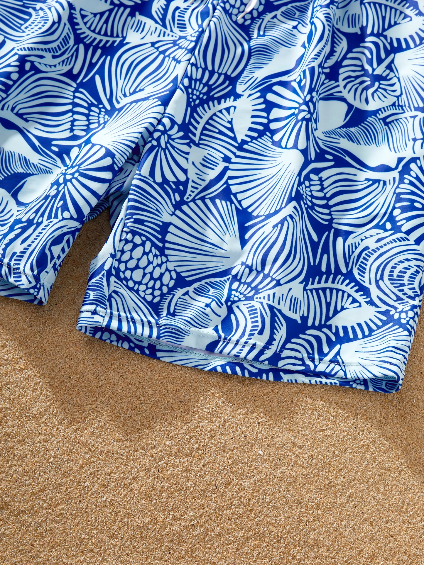 Matching Family Shell Print Swimwear Floral two-piece Bikini & Swim Shorts Set for Mom, Dad, & Kids, Perfect for Beach Days & Pool Parties Blue