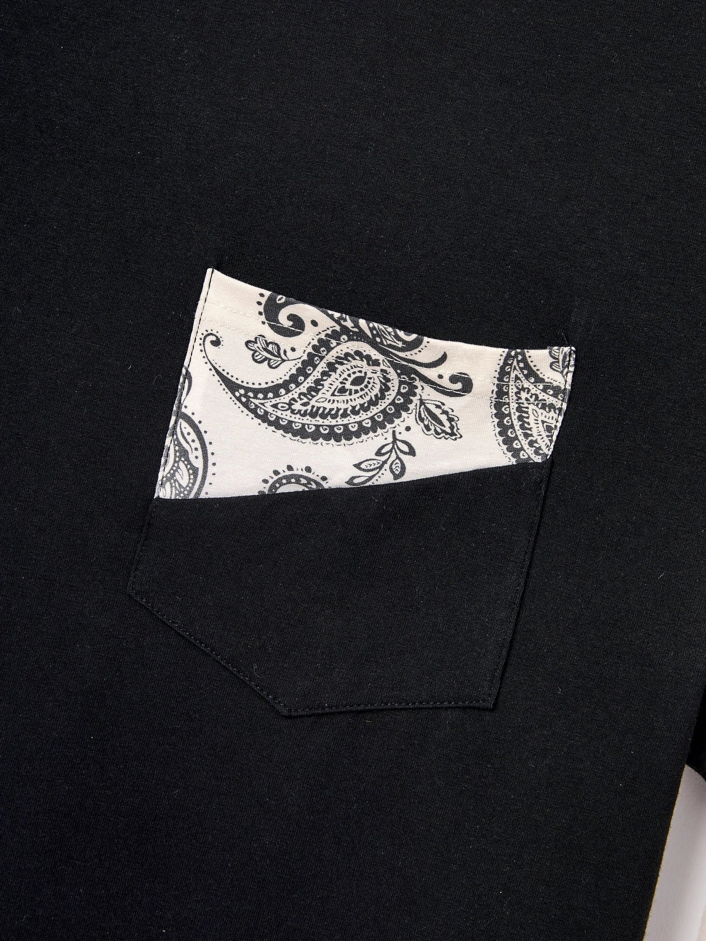 Family Matching Paisley Print Outfits Sleeveless Spaghetti Strap Dress & Cotton T-Shirt for Mom, Dad, & Kids Perfect for Family Outings & Photos
 Black