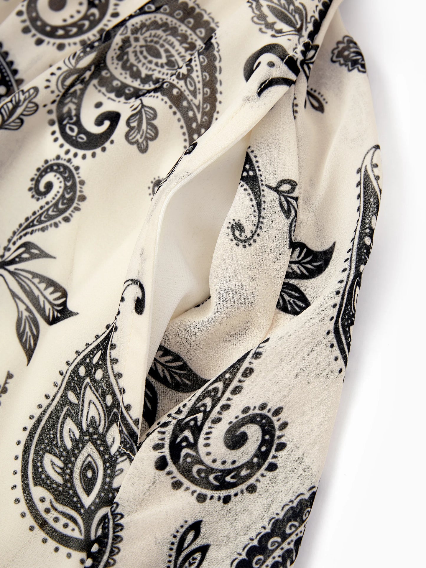 Family Matching Paisley Print Outfits Sleeveless Spaghetti Strap Dress & Cotton T-Shirt for Mom, Dad, & Kids Perfect for Family Outings & Photos
 Black