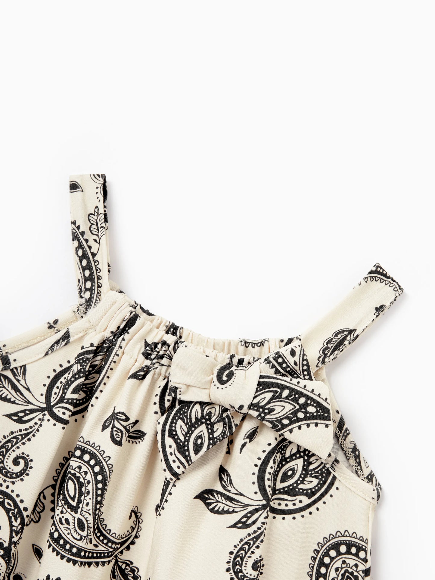 Family Matching Paisley Print Outfits Sleeveless Spaghetti Strap Dress & Cotton T-Shirt for Mom, Dad, & Kids Perfect for Family Outings & Photos
 Black